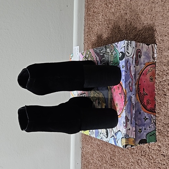 Jeffrey Campbell Suede Oath Bootie! - Picture 4 of 11